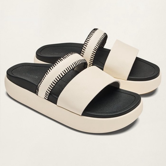 Women’s OLUKAI Pae white and black leather slide sandals- Size 9 - Picture 1 of 7